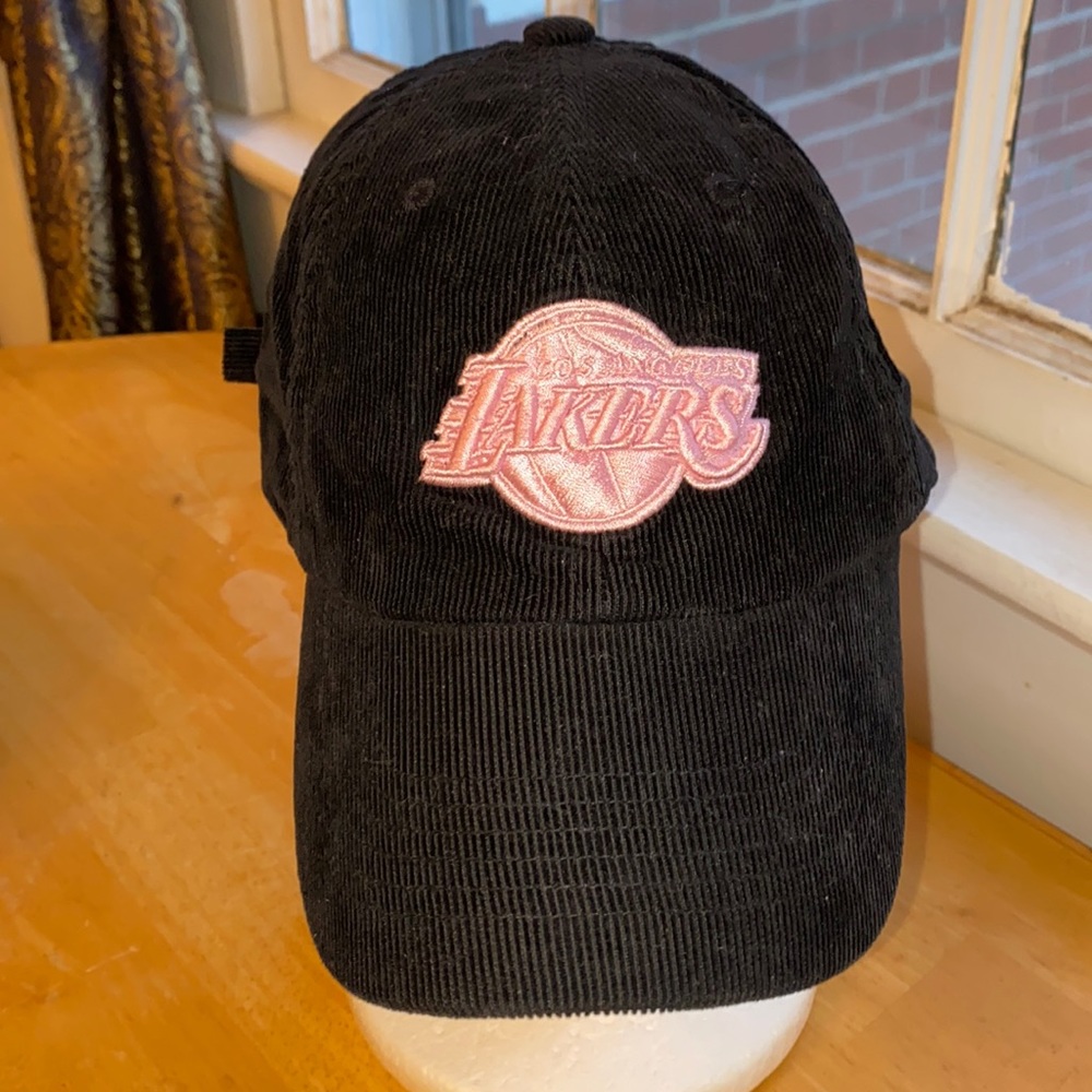 ! Lakers NBA velvet baseball style hat